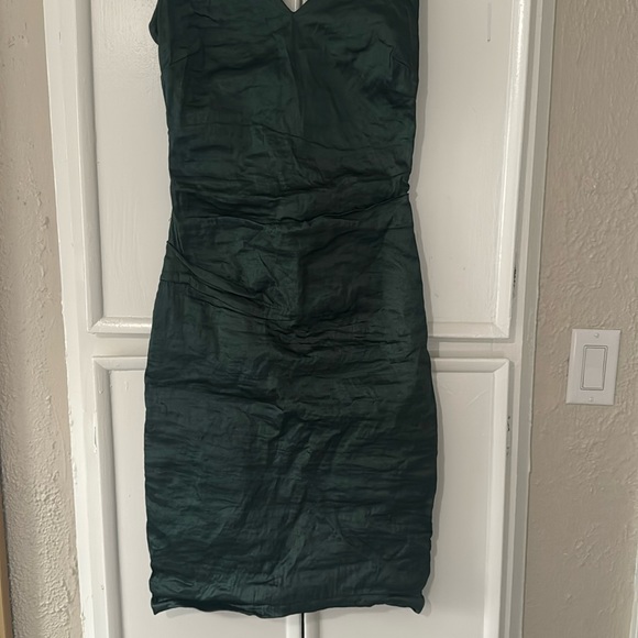 Nicole Miller Ruched Green Dress, size 8 - Picture 3 of 10